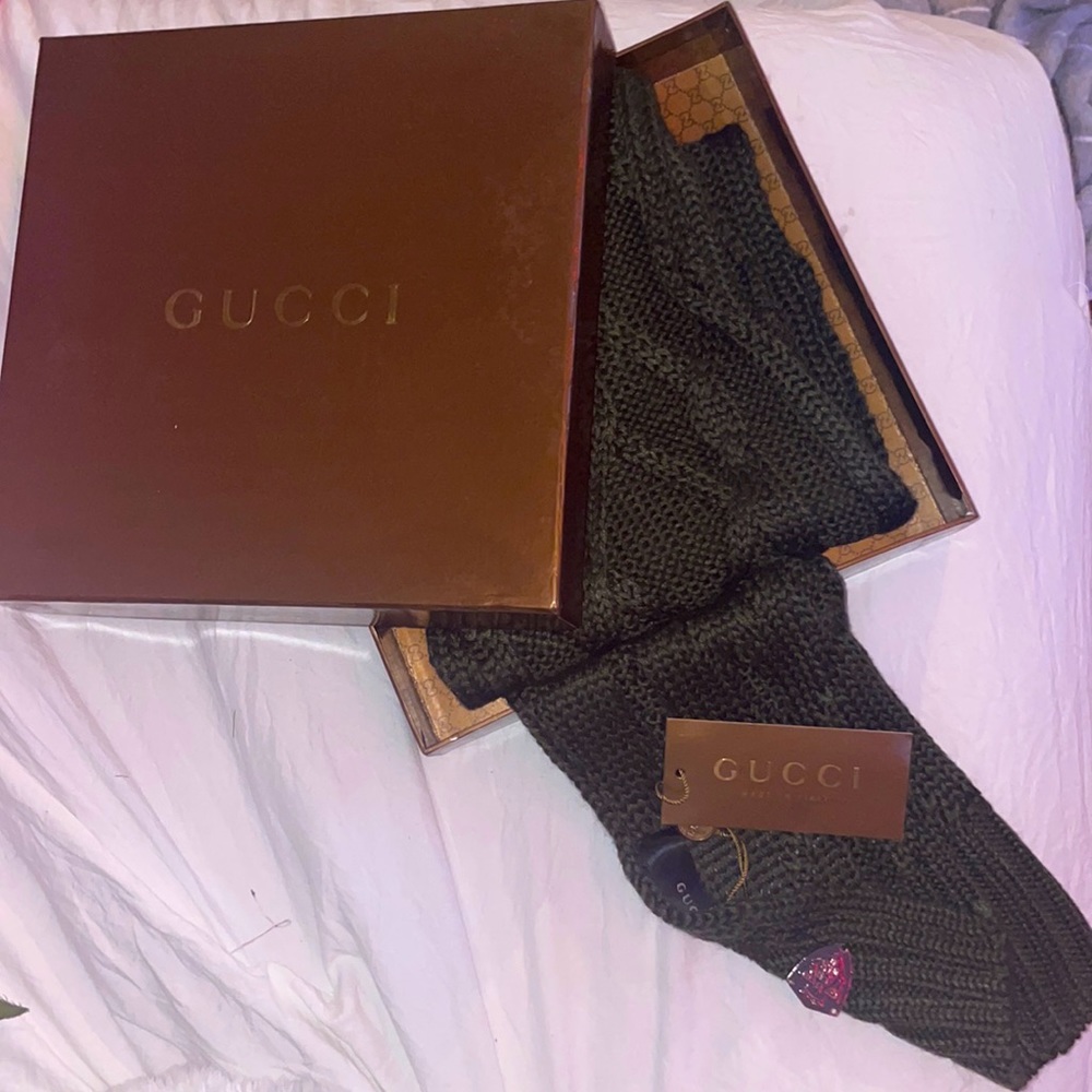 Gucci scarf, made in italy